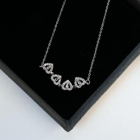 Collier coeur magnétique