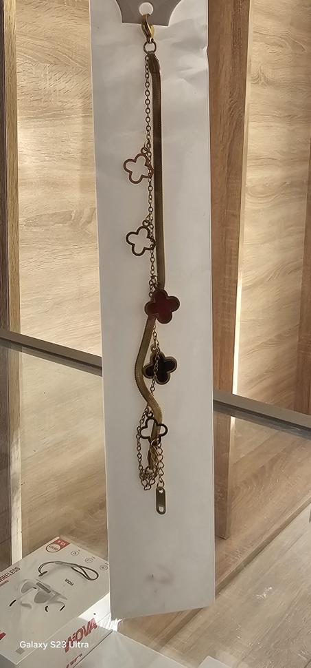 سوار الفراشات الملكية