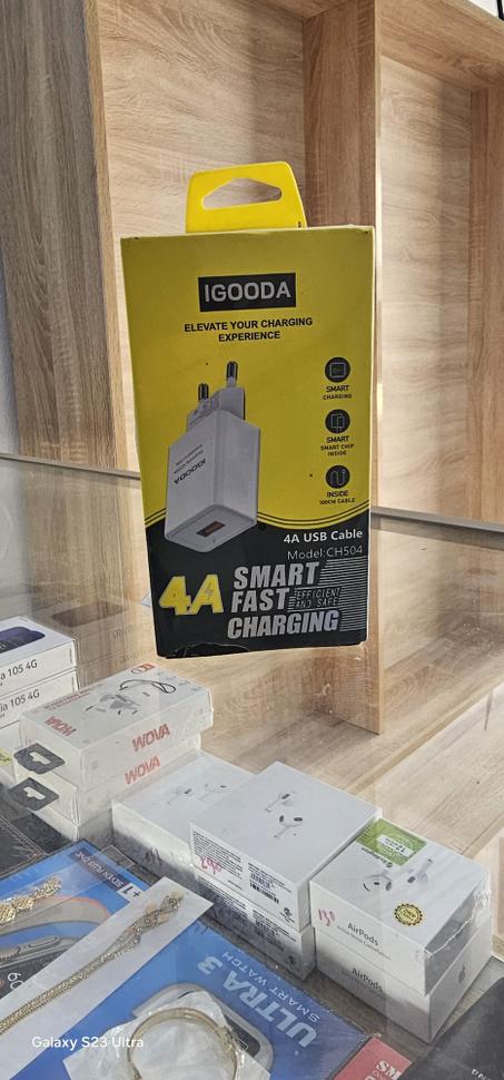 شارجور IGOODA 4A FAST CHARGER