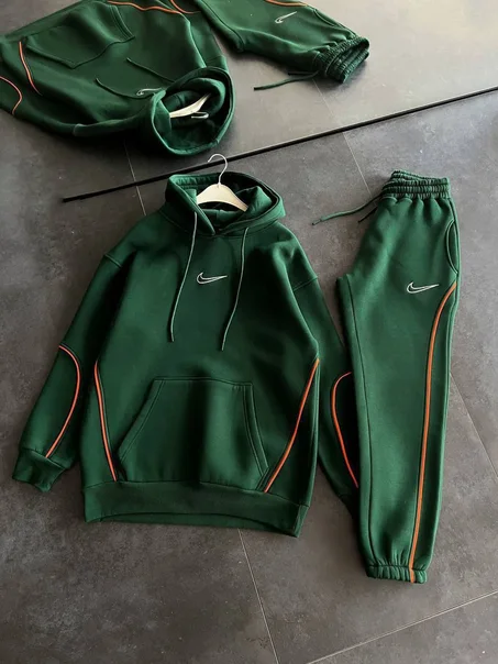 Ensemble nike