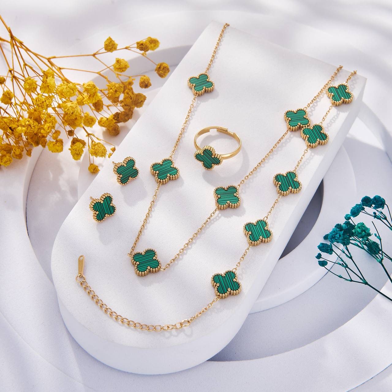 collection CLOVER en acier