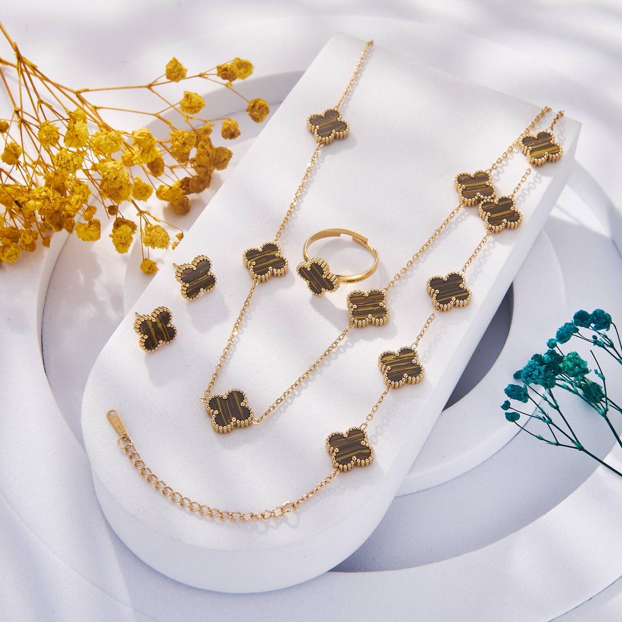 collection CLOVER en acier