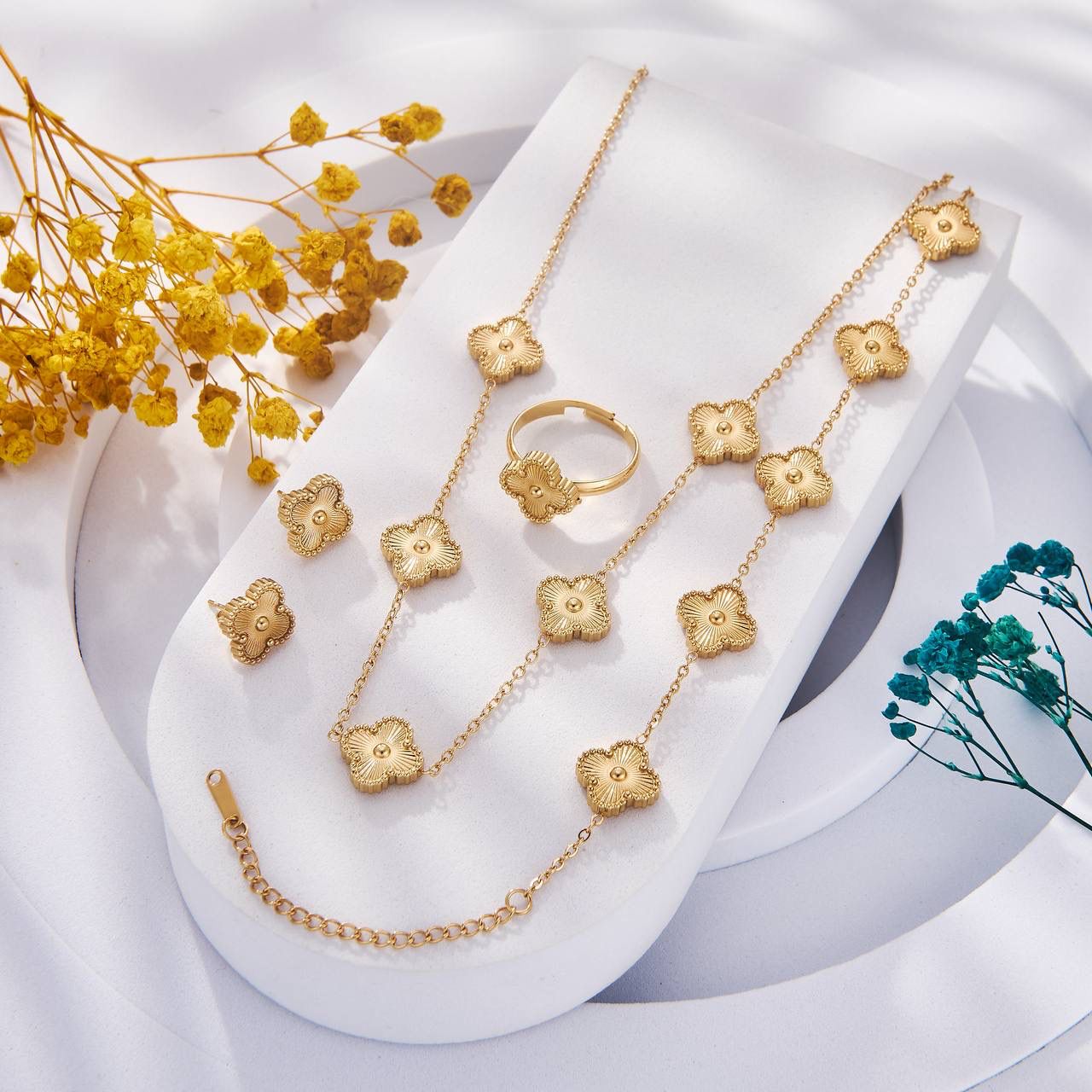 collection CLOVER en acier