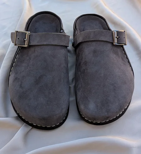 Sabot en daim fait a main