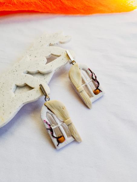 Window earrings