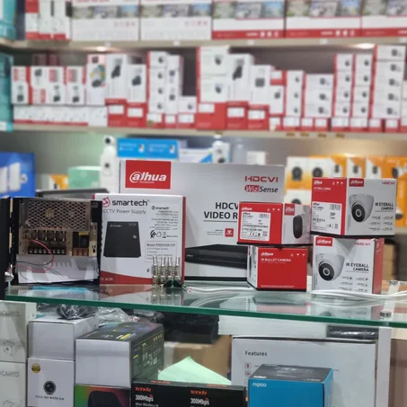 حزمة الأمان المتكاملة: حماية منزلية فعّالة لسلامة عائلتك