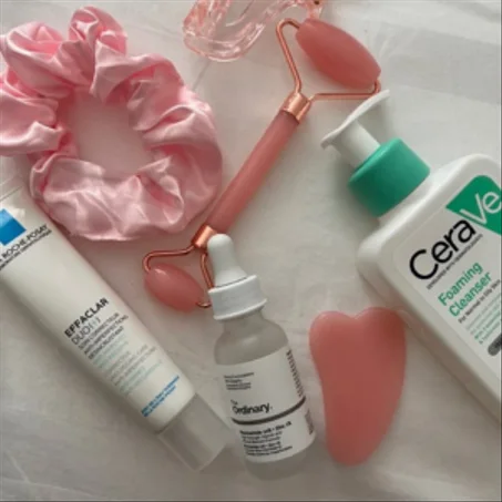 عناية بالبشرة (Skin Care).