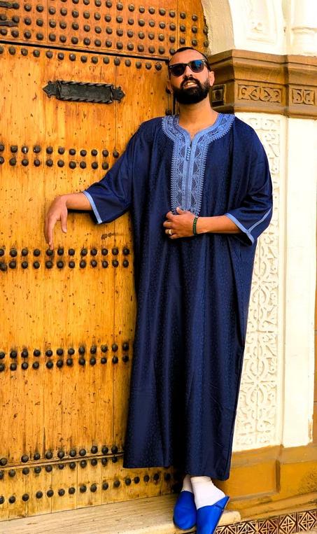 كندورة أنيقة بفصالة عصرية