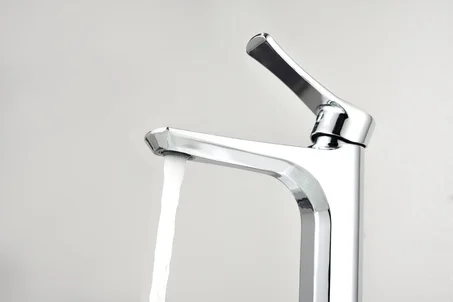 انقر لرؤية العرض الكامل خلاط حوض بذراع واحد، صنبور حوض غسيل بالماء البارد والساخن، صنبور الحمام والمرحاض (اسود)