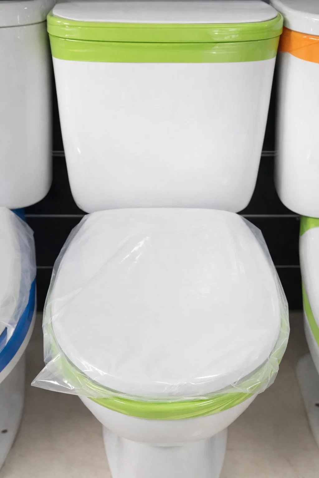 🚽 عرض اقتصادي: مرحاض عصري بلمسة خضراء – جودة مزيانة بثمن مناسب