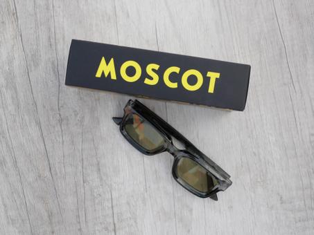 moscot square vert