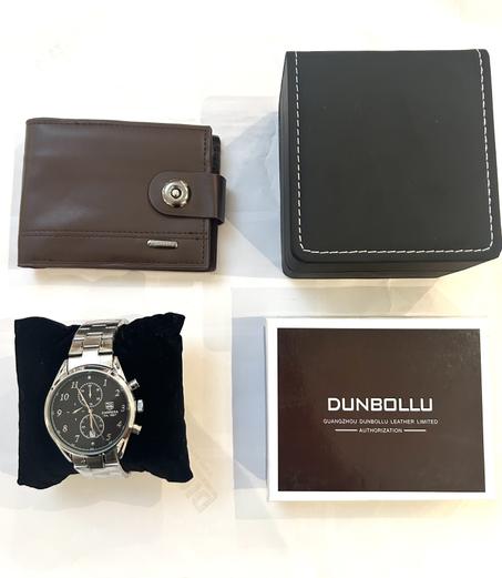 montre avec portefeuille