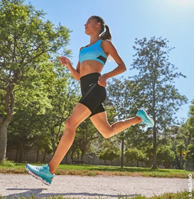 ملابس رياضية نسائية