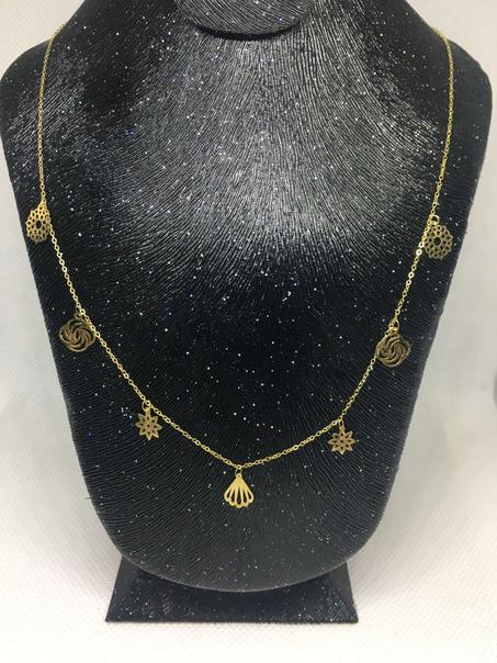 سلسلة من الدهب عيار 18 دات تشكيلة مختلفة ومتميزة