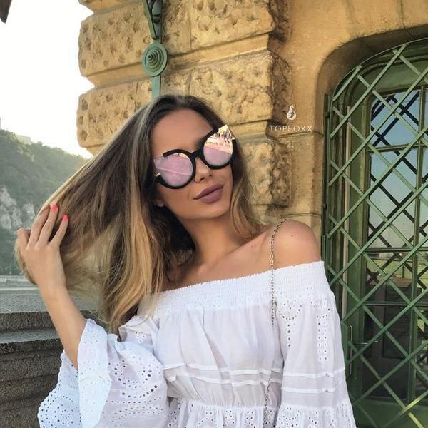 Sunglasses in Mirror Rose Gold