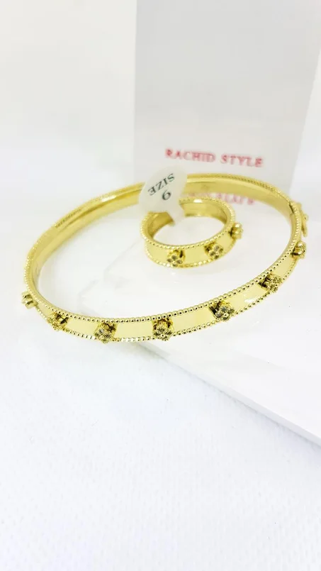 Bracelet De Luxe De Haute Qualité + Une Bague gratuite " Stock Limitée "