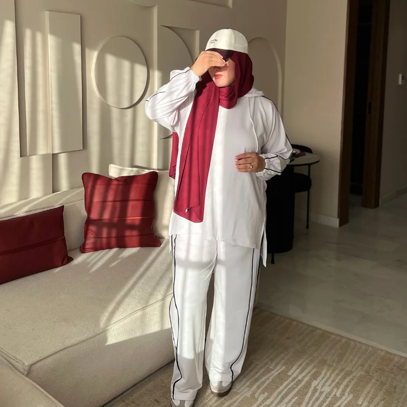 طقم Comfort Suit الأصلي: جودة الثوب غتبهرك! قلبي لاكوموند ديالك عاد خلصي بكل ثقة 🛍️