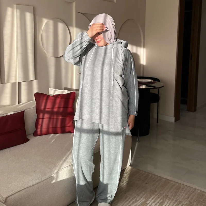 طقم Comfort Suit الأصلي: جودة الثوب غتبهرك! قلبي لاكوموند ديالك عاد خلصي بكل ثقة 🛍️