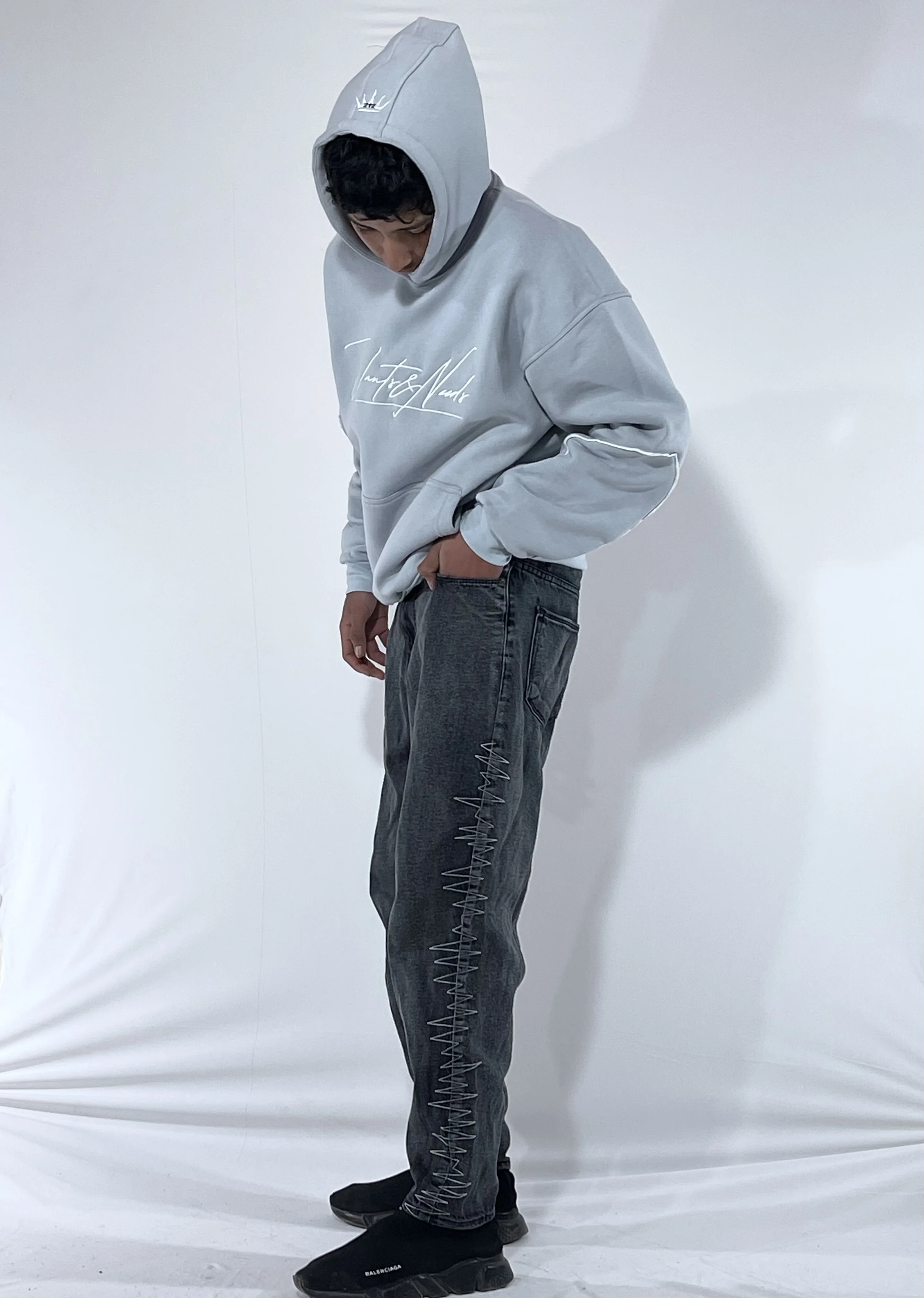 Sweatshirt à capuche gris