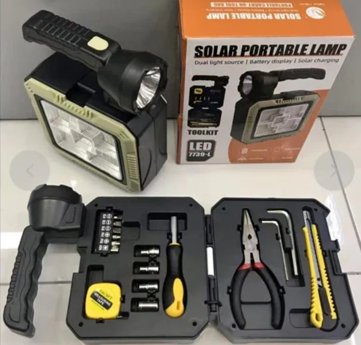 مصباح نقال مع صندوق ادوات