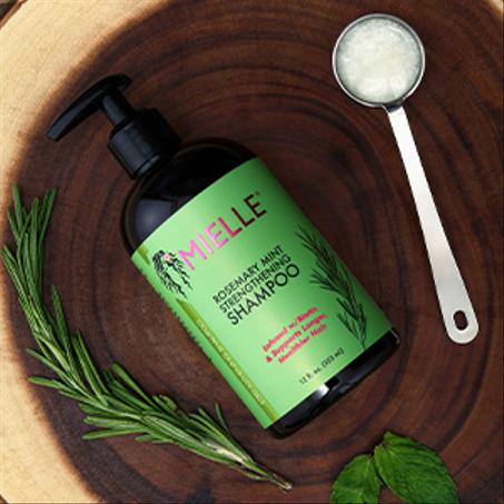 شامبو معزز بالنعناع من روزماري