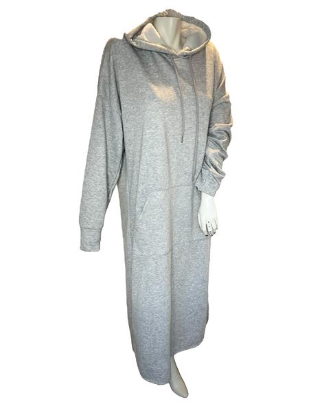 Robe capuche avec poche