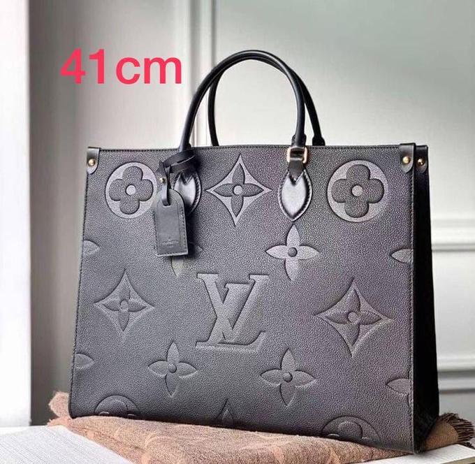 stores/c0735c803d7c20d6e5c0a21e4283cd88/products/O6QWGmduzTfTMsSquSn14tzYFR2ojzfGBwyWGvpL.jpeg