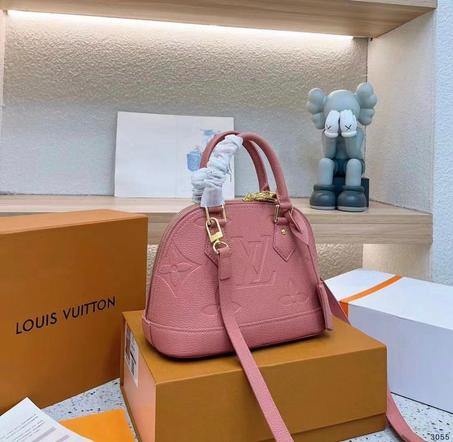 LOUIS VUTTION WOMENS BAGS-33