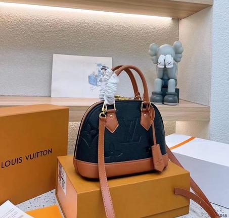 LOUIS VUTTION WOMENS BAGS-866