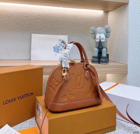 LOUIS VUTTION WOMENS BAGS-87