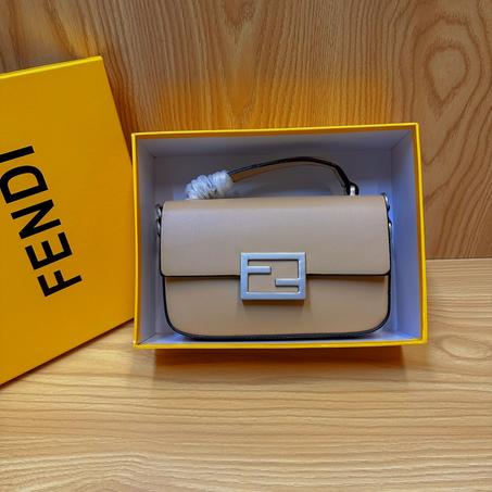 FENDI WOMENS BAGS-800