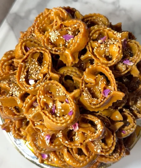 شباكية بالجلجلان