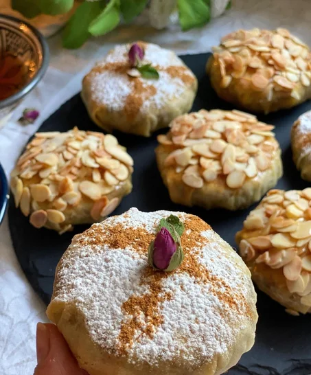 Mini pastilla poulet amande