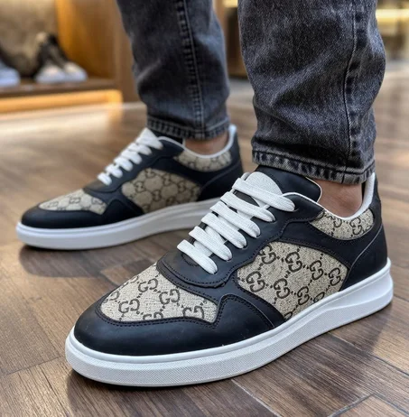 Gucci GG Supreme Low Sneaker – Bleu Nuit & Blanc