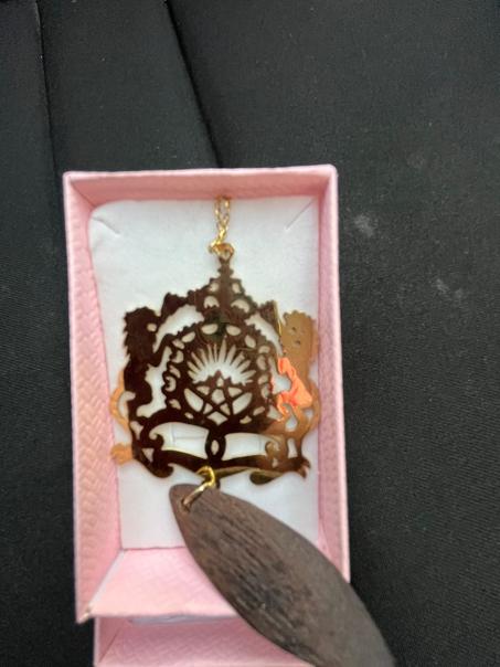 تعليقة عود القماري للسيارة