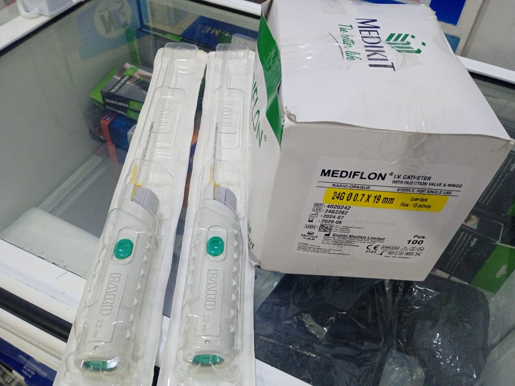 Instrument de biopsie au trocart Bard® jetable 14G x 10 cm