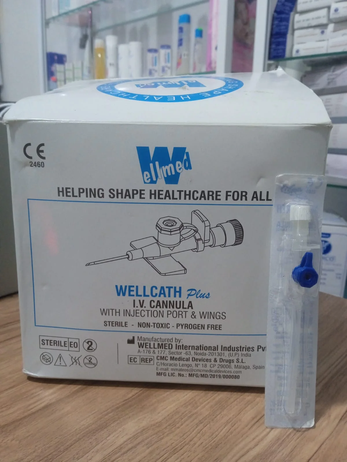 ACCU-Vein™ – Cathéter intraveineux avec ailettes et port d’injection (équivalent Intranule)