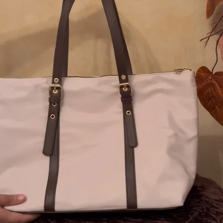 Sac beige avec ceinture marron large