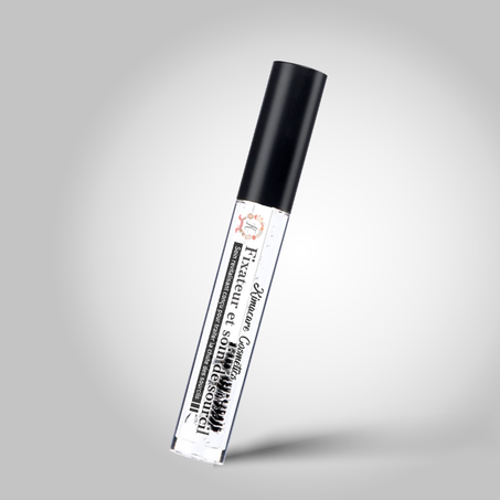 Fixateur et soin de sourcil