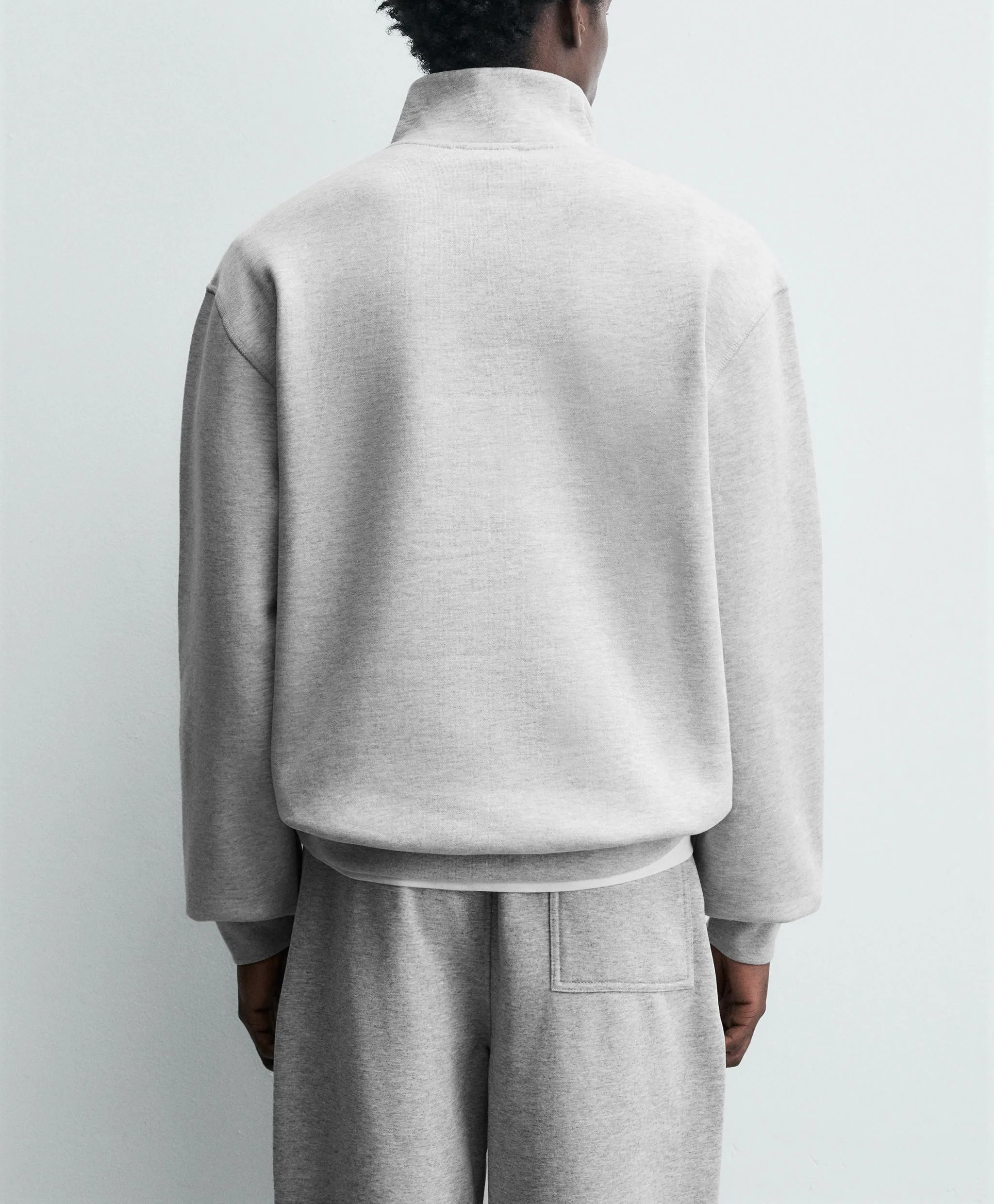 Zip Sweatshirt – Everyday Comfort