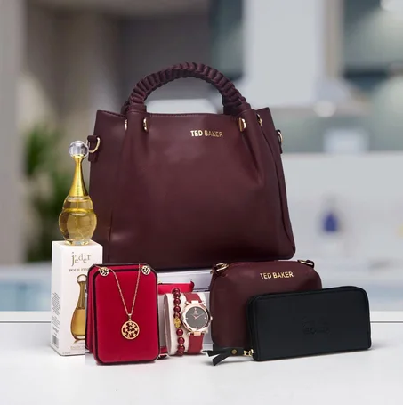 باك نسائي راقي مكون من حقيبة+بزطام +ساعة +عطر هدية