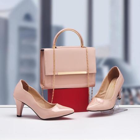 Ensemble escarpins et sac a main