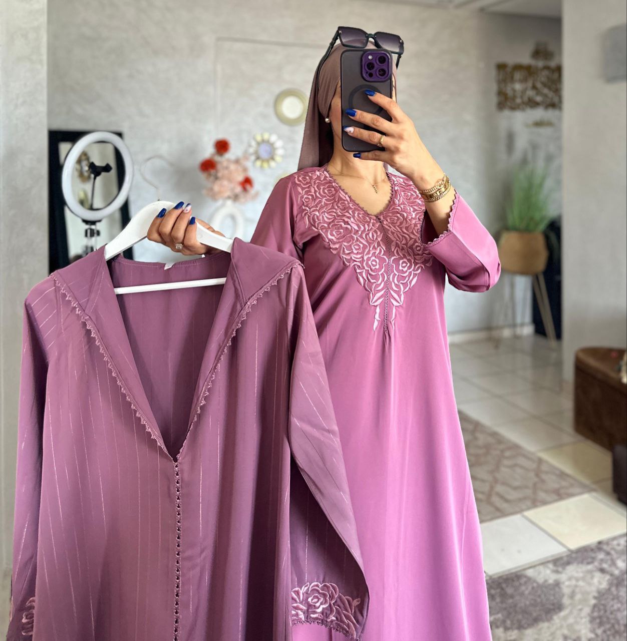 جلابة 2 پس توب كريب مسلك الفوقي التحتي كريب روزة مخدومة بالراندة او الطرز الرباطي والمقاسات L. Xl xxl