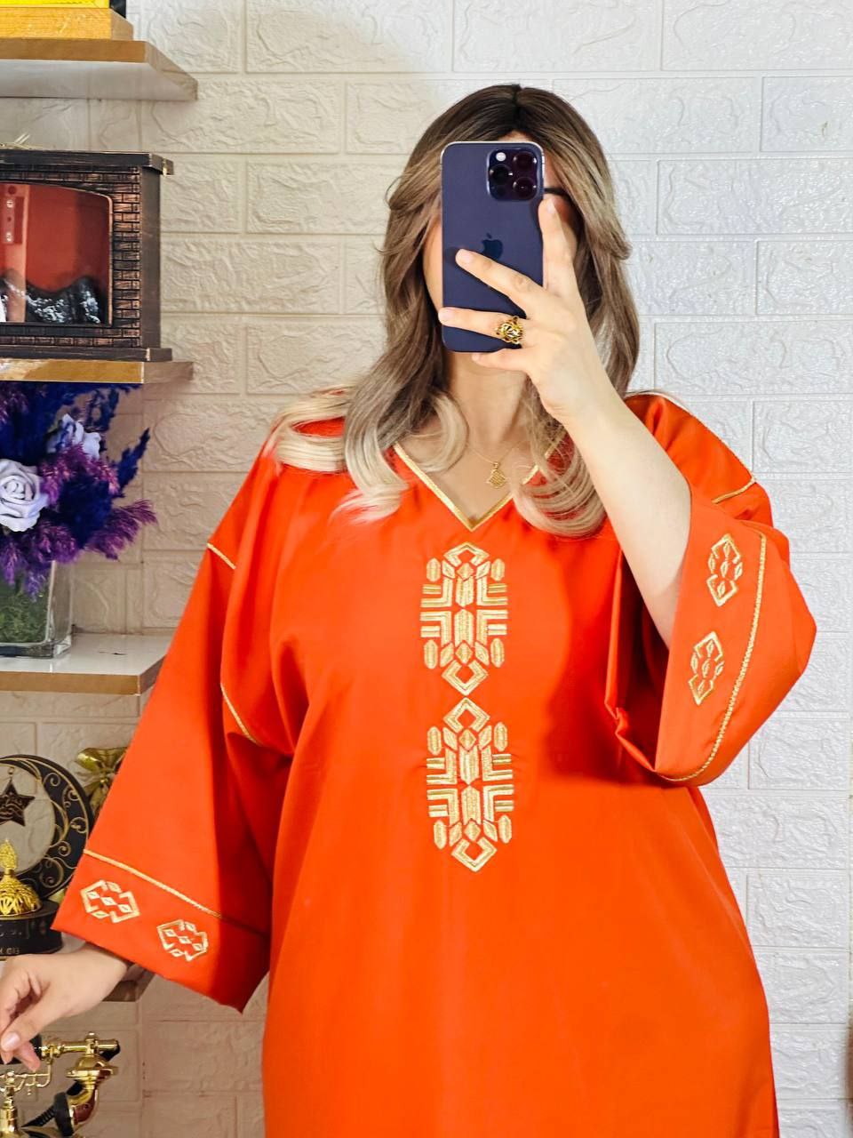 فراشة تأخذك إلى عالم من الفخامة و الاناقة مطروزة بالصقلي