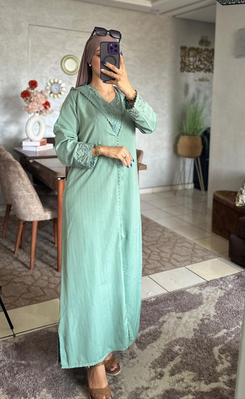 جلابة 2 پس توب كريب مسلك الفوقي التحتي كريب روزة مخدومة بالراندة او الطرز الرباطي والمقاسات L. Xl xxl
