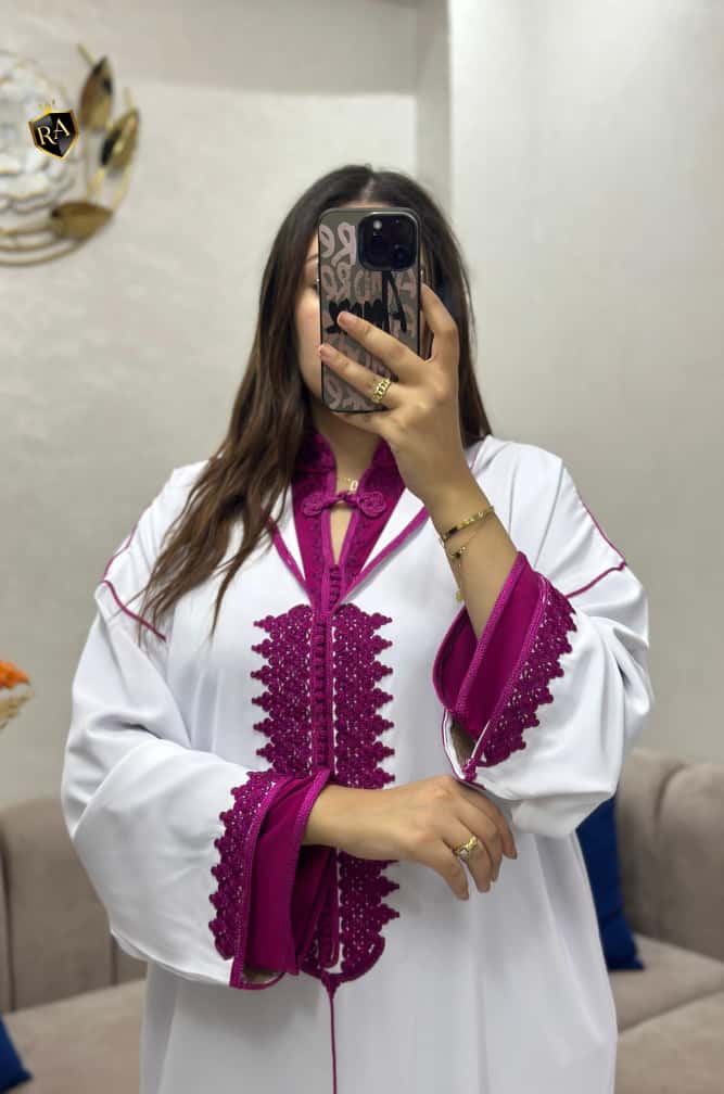 جلابة 2 بياس اللي كل العيون غادي تشوفك فيه