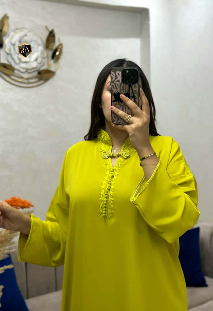 جلابة 2 بياس اللي كل العيون غادي تشوفك فيه