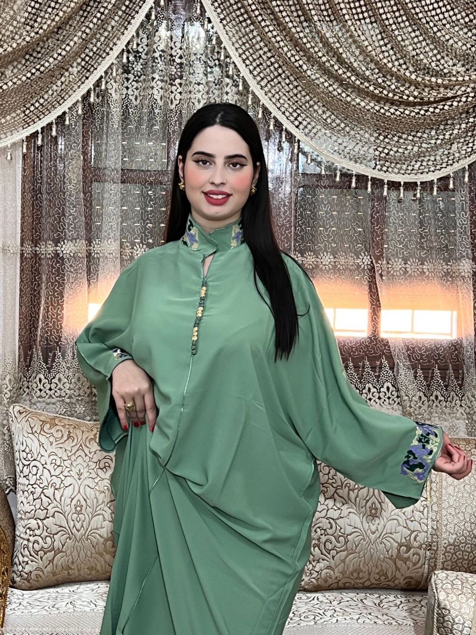 فراشة تأخذك إلى عالم من الفخامة