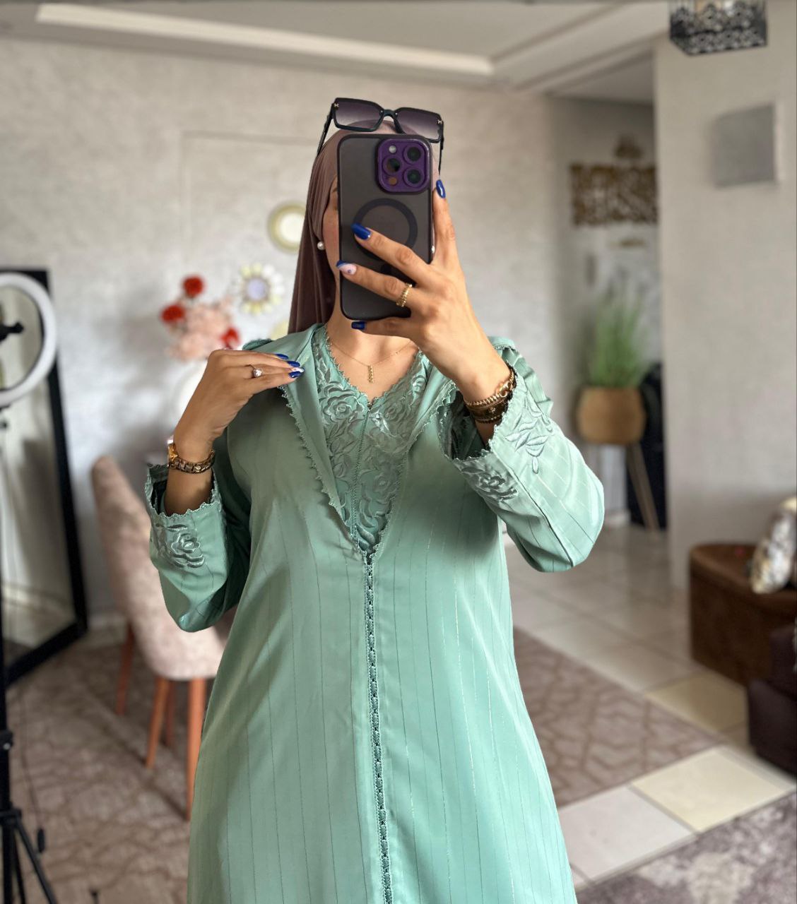 جلابة 2 پس توب كريب مسلك الفوقي التحتي كريب روزة مخدومة بالراندة او الطرز الرباطي والمقاسات L. Xl xxl