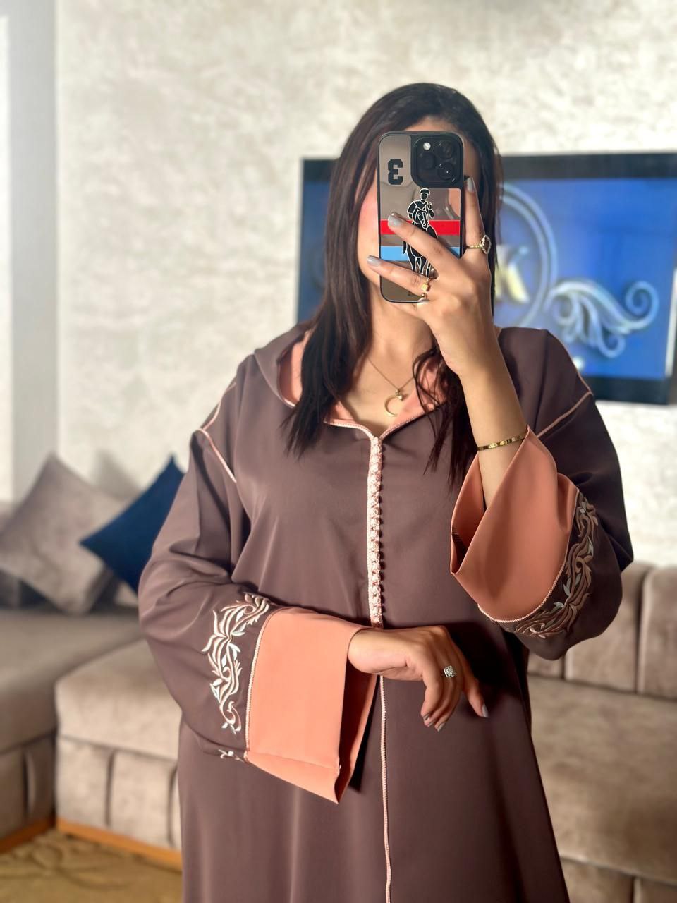 جلابة مخزانية بالكرناج مطروزة بالرباطي عين او عقدة نص توق